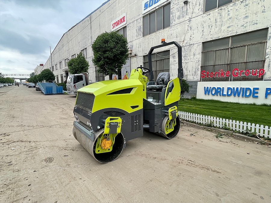 新款3噸小型座駕式壓路機BM3000