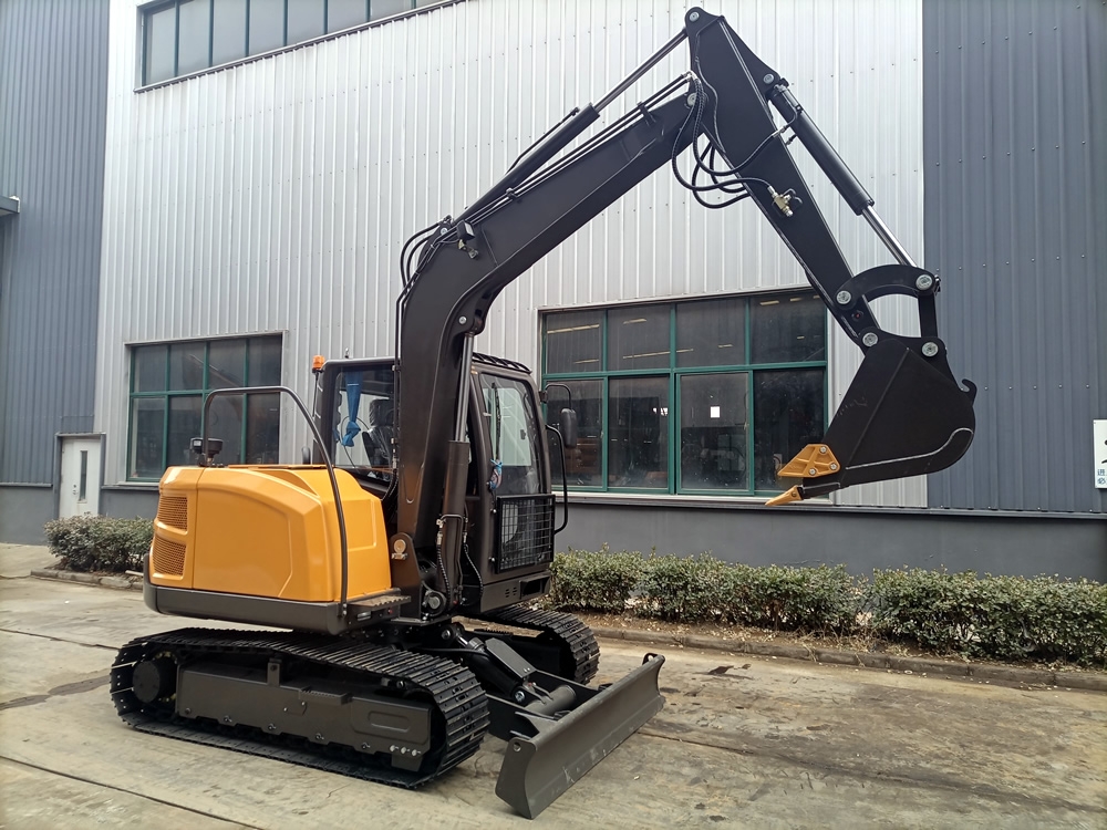 小型挖掘機BMPC65